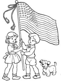 Barn holder det amerikanske flagg